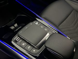 Mercedes EQA300 bild 27