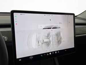 Tesla Model Y bild 27