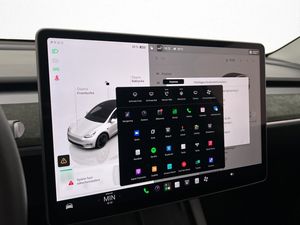 Tesla Model Y bild 26