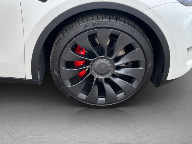 Tesla Model Y bild 37