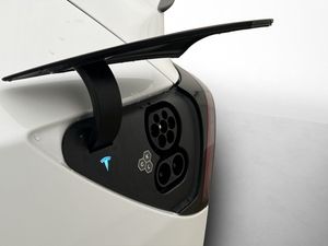 Tesla Model Y bild 10