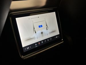 Tesla Model Y bild 30