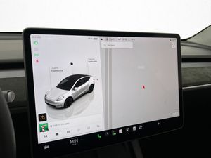 Tesla Model Y bild 28