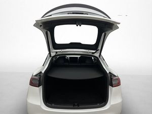 Tesla Model Y bild 12