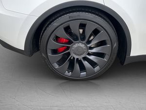 Tesla Model Y bild 36