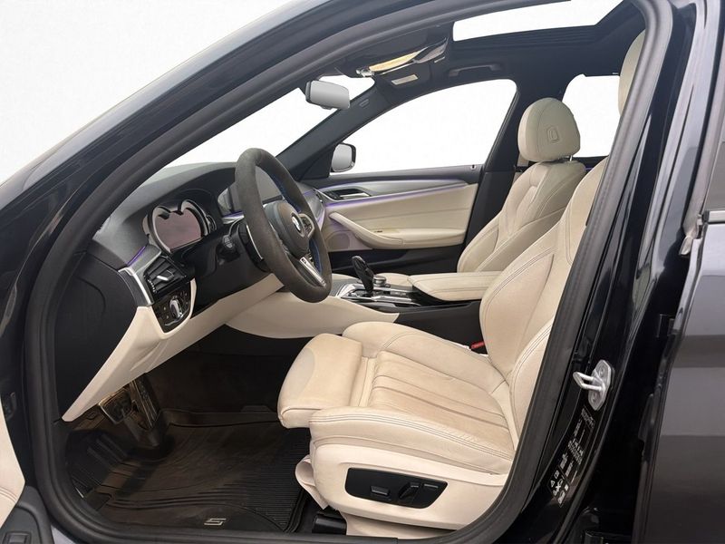 BMW 520 bild 11