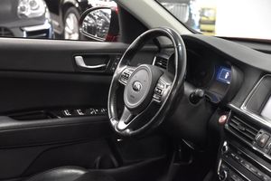 Kia Optima bild 9