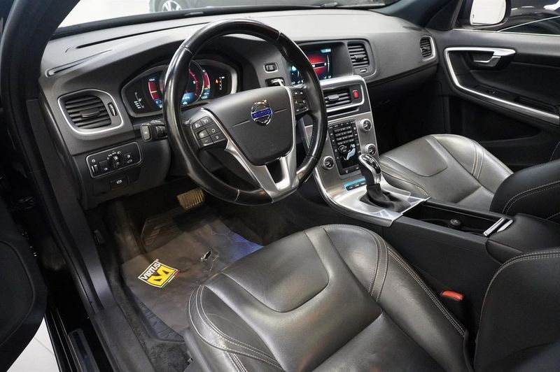 Volvo V60 bild 2