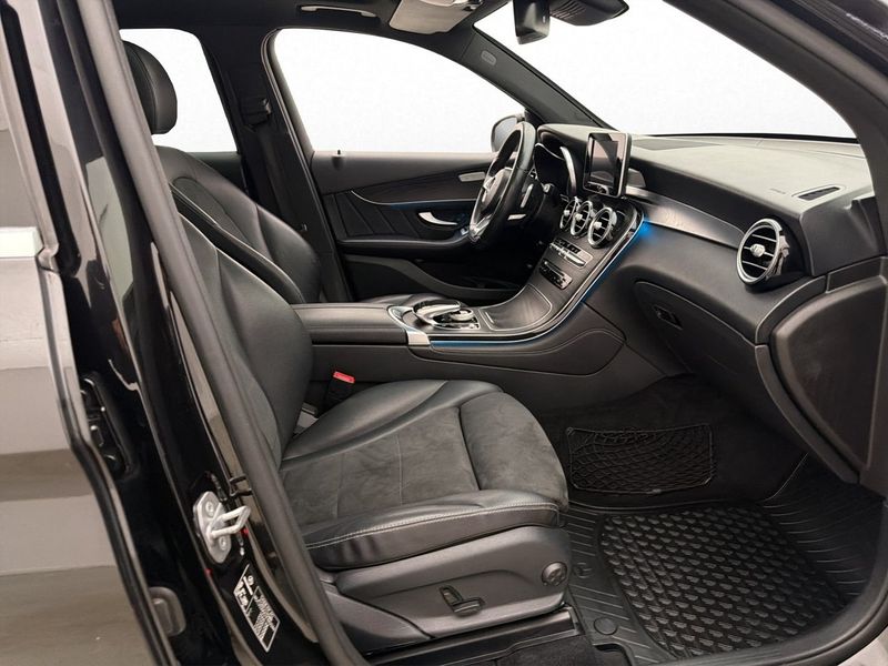 Mercedes GLC220 bild 12