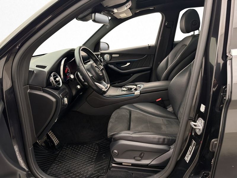 Mercedes GLC220 bild 9