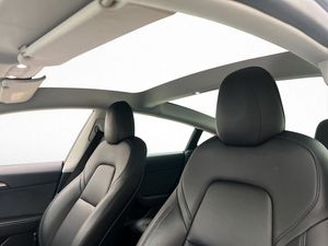 Tesla Model 3 bild 18