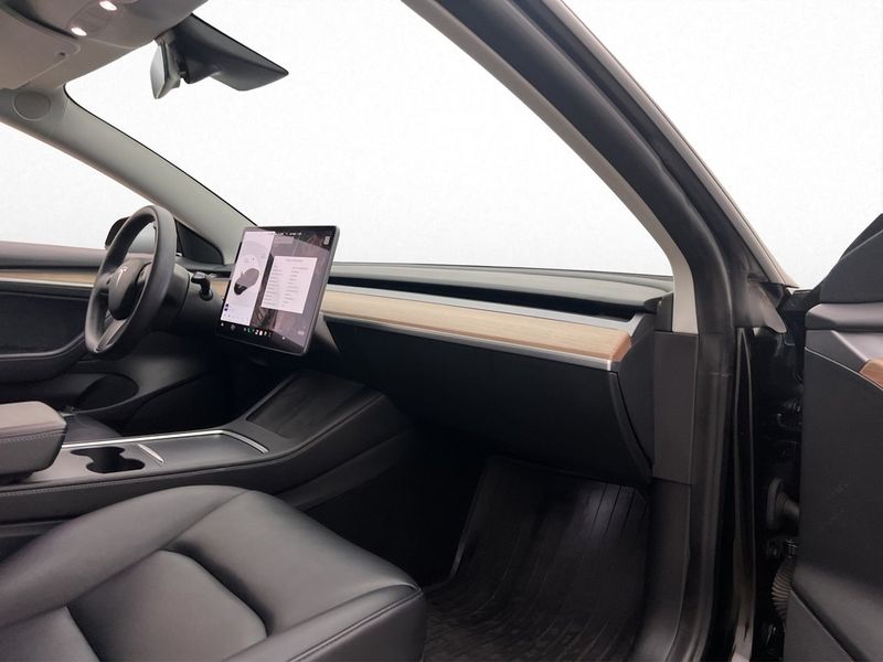 Tesla Model 3 bild 16