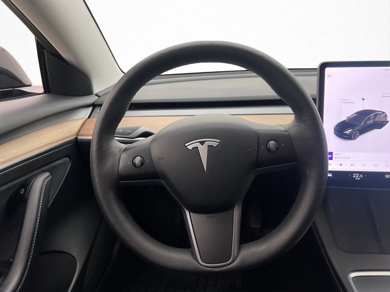 Tesla Model 3 bild 14