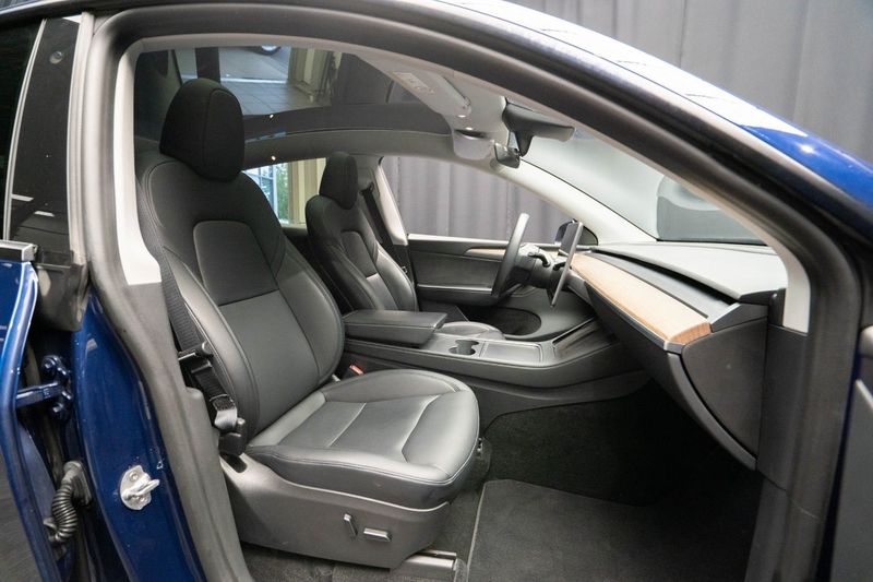 Tesla Model Y bild 17