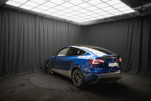 Tesla Model Y bild 9