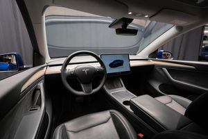 Tesla Model Y bild 11