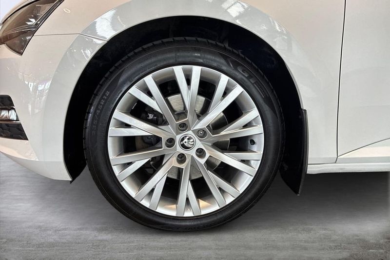 Skoda Superb bild 16