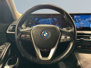 BMW 330 bild 9