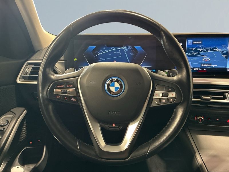 BMW 330 bild 9