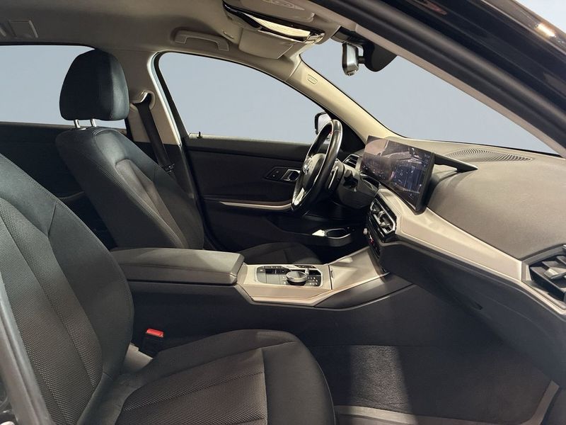 BMW 330 bild 10