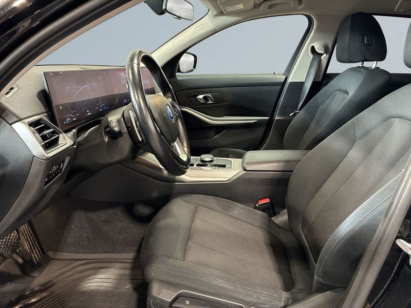 BMW 330 bild 7