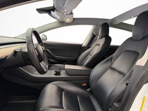 Tesla Model 3 bild 13