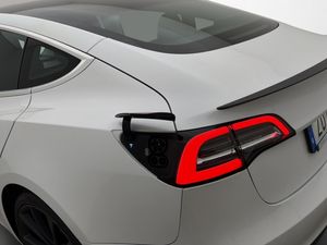 Tesla Model 3 bild 11