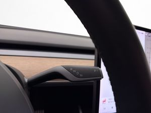 Tesla Model 3 bild 21
