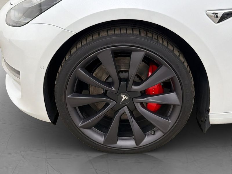 Tesla Model 3 bild 31