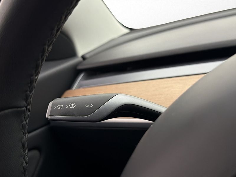 Tesla Model 3 bild 20