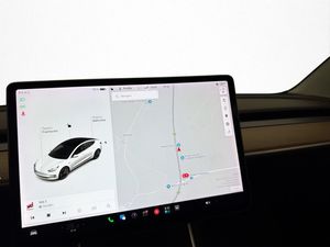 Tesla Model 3 bild 22