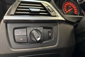 BMW 320 bild 10