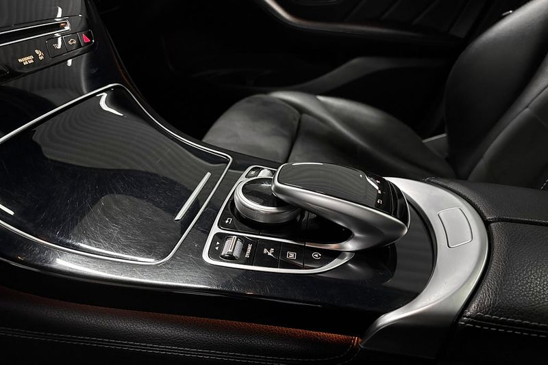 Mercedes GLC220 bild 9
