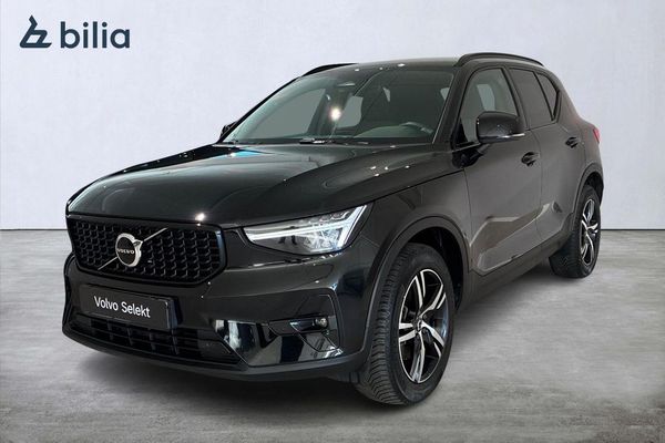 Volvo XC40 B4 FWD Plus Dark / Kamera / HarmanKardon - 2024