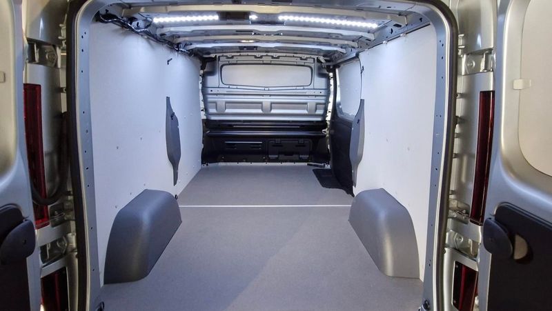 Nissan Primastar bild 6