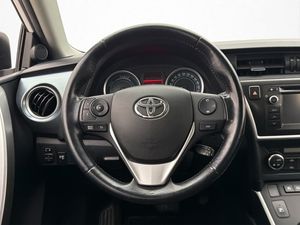 Toyota Auris bild 13