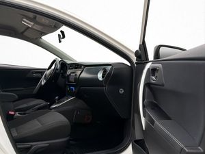 Toyota Auris bild 24
