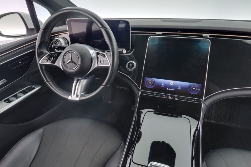 Mercedes EQE300 bild 15