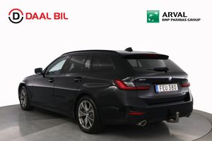 BMW 330 bild 8
