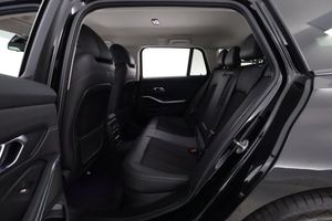 BMW 330 bild 12