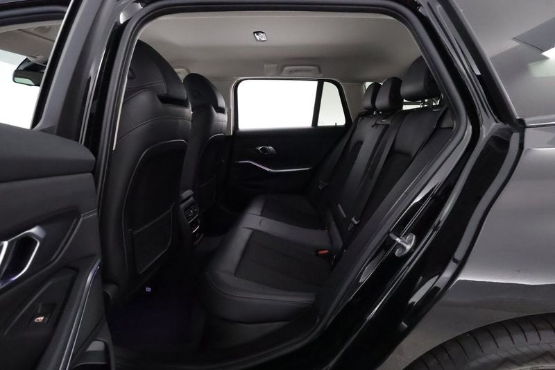 BMW 330 bild 12