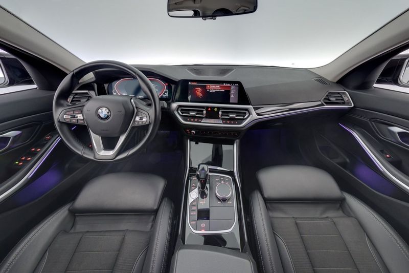 BMW 330 bild 13