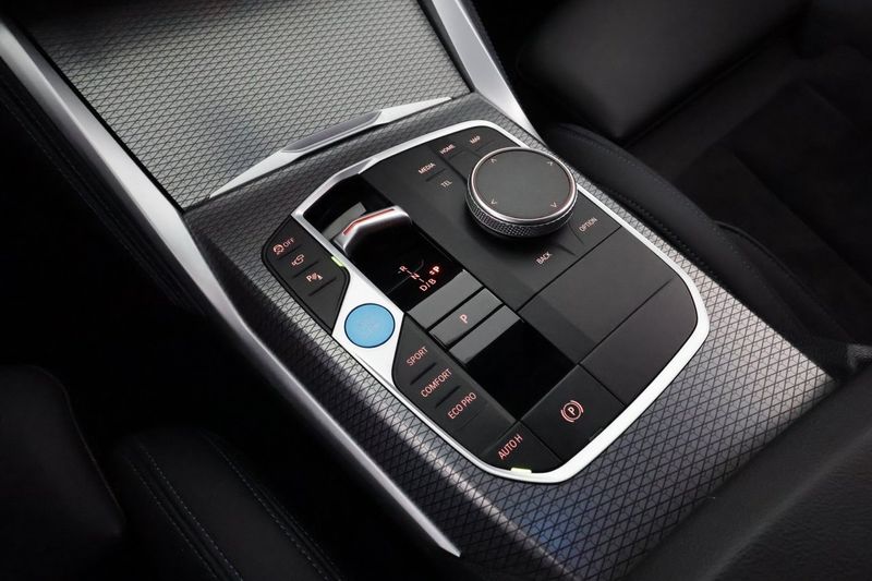 BMW i4 bild 25