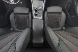 BMW i4 bild 14