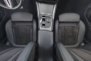 BMW i4 bild 14
