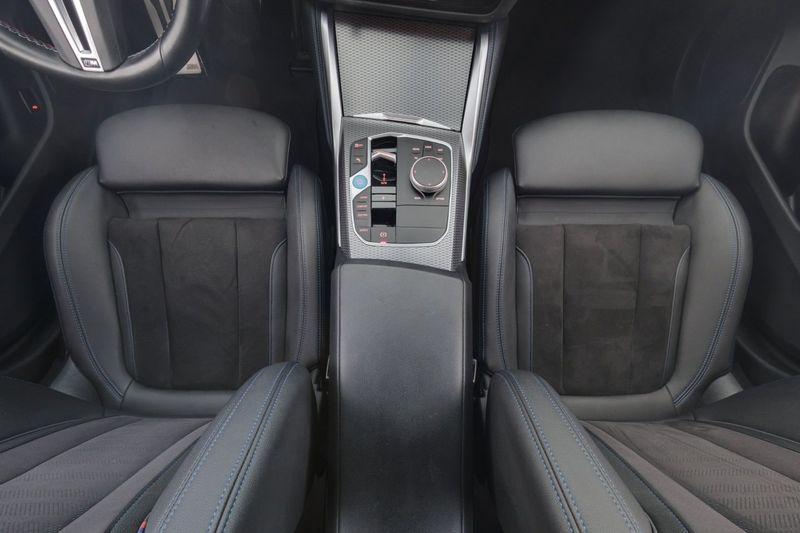 BMW i4 bild 14