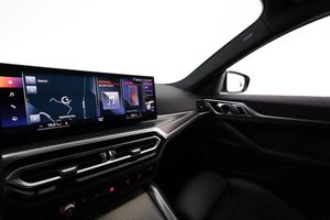 BMW i4 bild 23