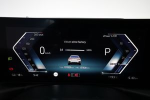 BMW i4 bild 16