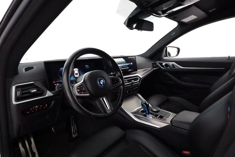 BMW i4 bild 11