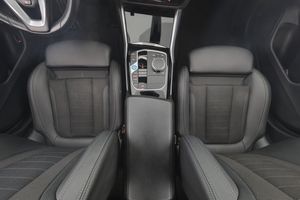 BMW i4 bild 14